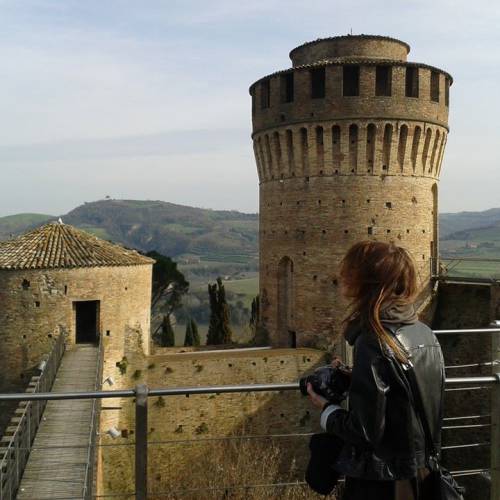 Brisighella Rocca+ragazza